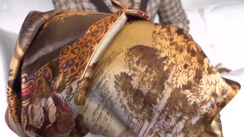 Lady Victoria Valente: Výstřik na mém hedvábném šátku, Lady Victoria Valente