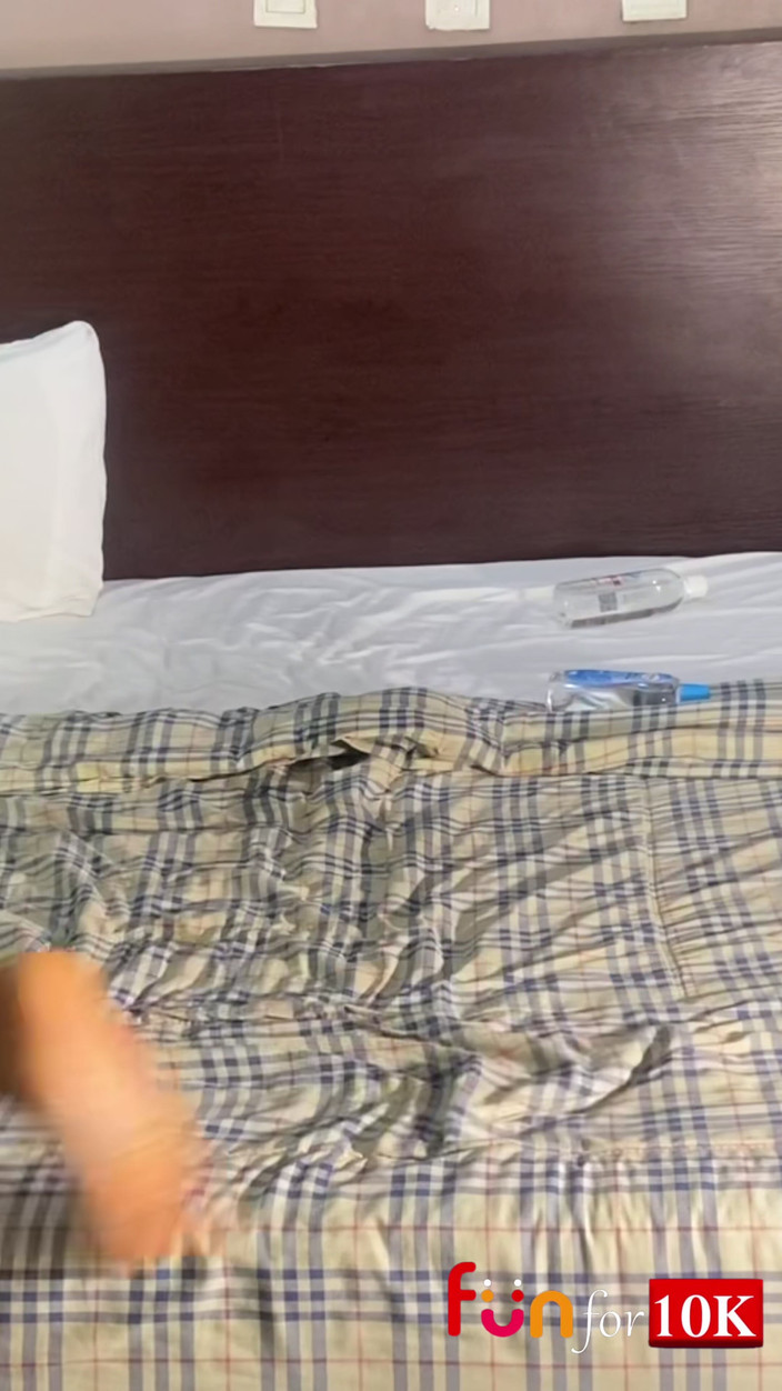 Funfor10k gay videos: Нарешті отримав трах масаж від гарячого хлопця, з яким я зустрів у спортзалі