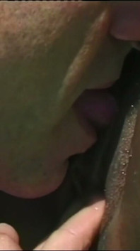 Nasty Babe van Cocgo houdt van enorme lul (vintage ervaring XXX)