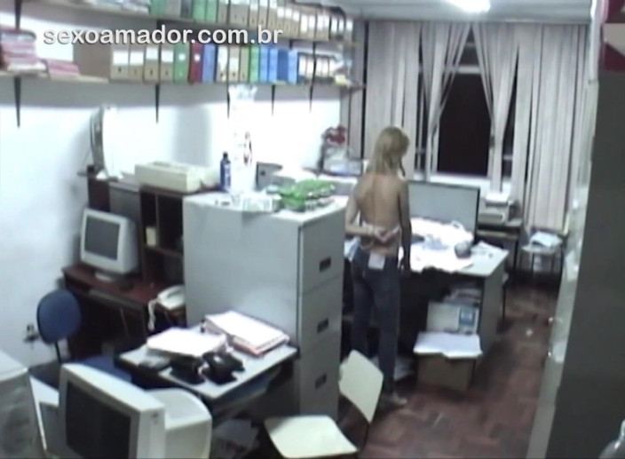 Amateurs videos: Angajate excitate care fac sex la birou după ore