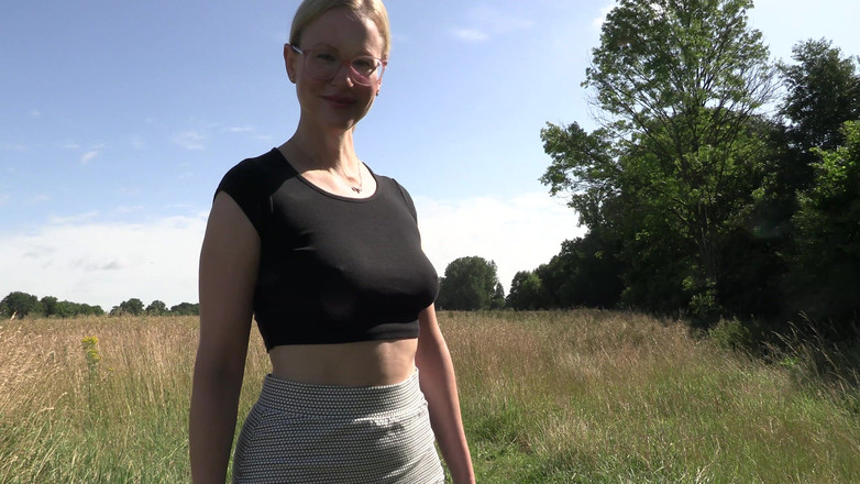 Blondehexe: Fußerotik