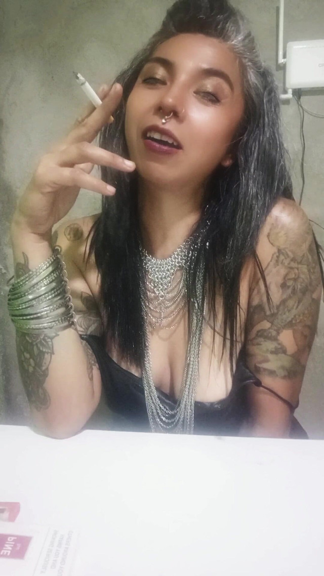 Elegant Topless Smoke Session - Jewelry, Leather & Creamy Finish (Footsyp)