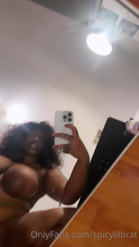 Hot Ebony Shows Her Fat Wet Pussy in the Mirror