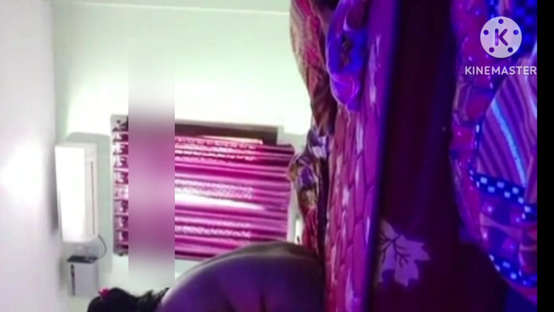 Indian porngirl: スマン・バビと隣人のボーイフレンドとのセックス