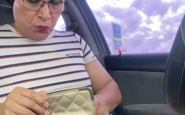 Emmanatmx: Emmanataly În aer liber transexual 4