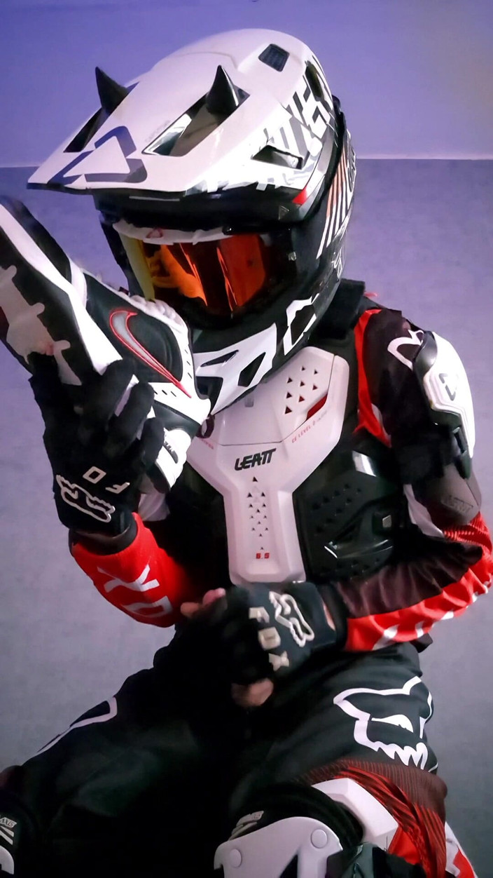 Sneakersmax98: Novos tênis Nike e meu equipamento de motocross favorito me...