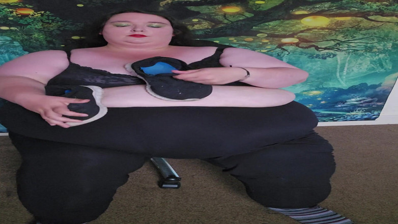 SSBBWLadyBrads: SSBBW si mette i vestiti