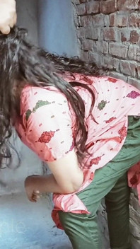 インドの男の子は彼のガールフレンドとクソをキャッチ!