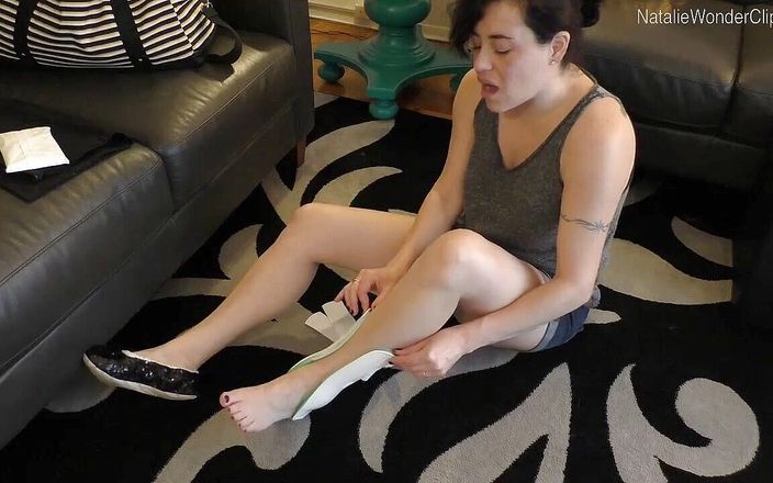 Natalie Wonder: エアギプスで足を引きずり、足首を捻挫した苦痛