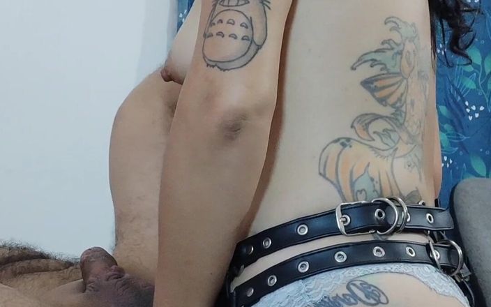 COLDANIVE: Moglie sexy scopa l'ano di suo marito infilzamento di trattamenti...