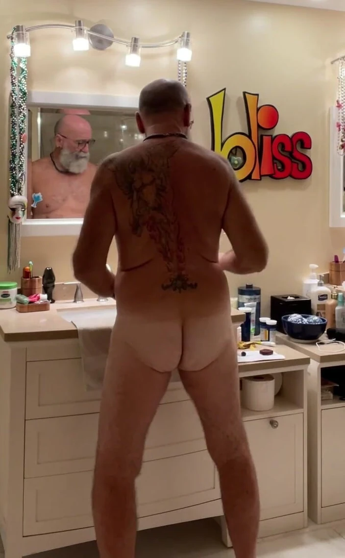 feedmedick: Just need something in my butt.