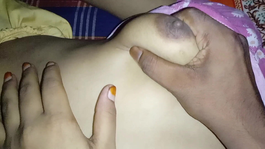 Indian College Girl and Velez House Room Sex Video Very Nice Nudity Prone Video (Puja Rani) Indian College Girl and Velez House Room Sex Video Very Nice Nudity Prone Video (Puja Rani)