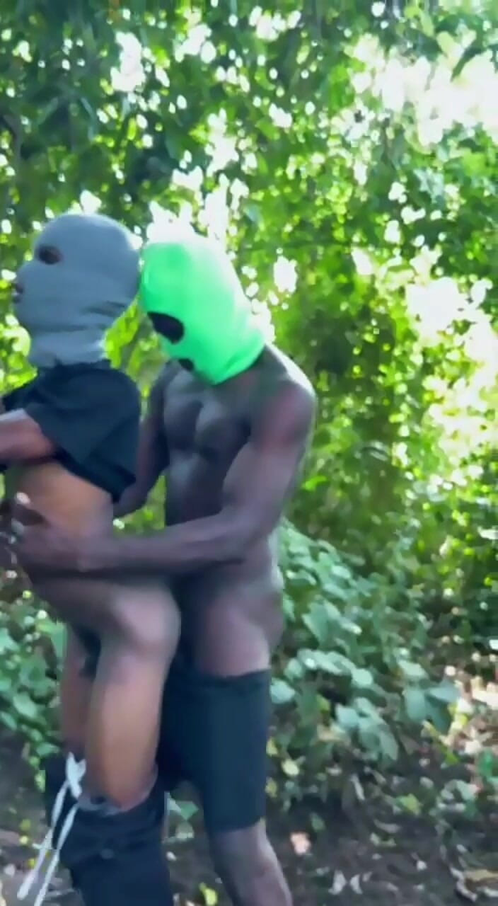 BLACKSHOOTERR: Berkongkek Dengan Pakcik Saya Dalam Belukar...