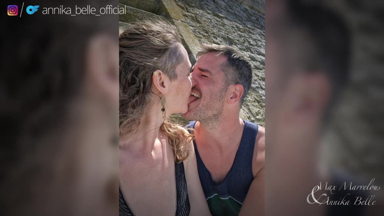 Max and Annika: Ma chatte mouillée se fait doigter à Paris à Paris et se...