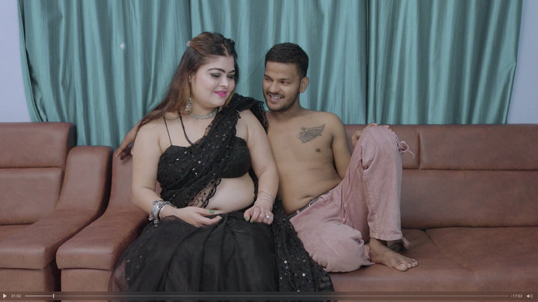 Next short: Індійська красива бхабхі дзвонить своєму колишньому хлопцеві і займається сексом