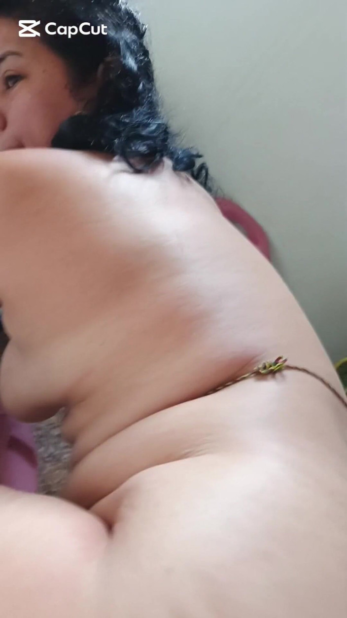 Valkyrieandluigy: Stříkací přítelkyně latina