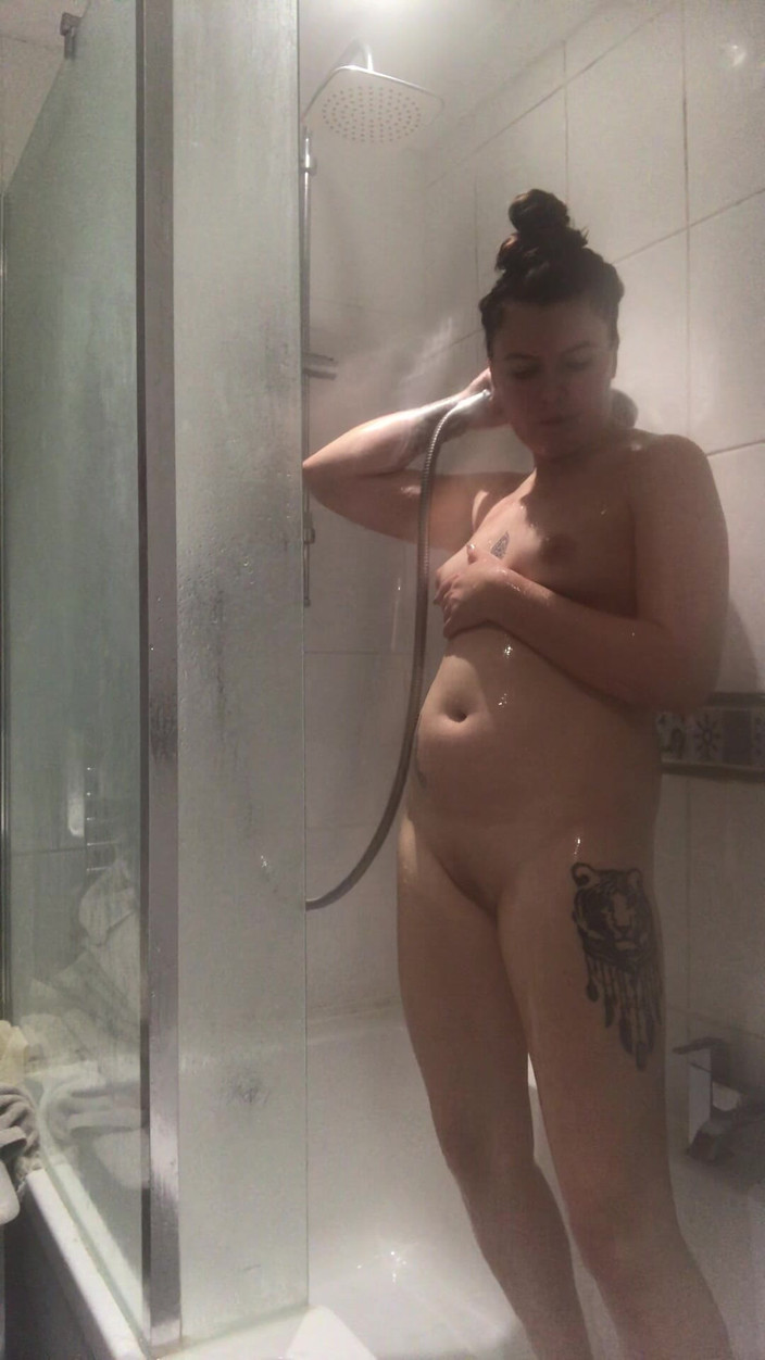 Jasmine brooks: Гарячий оргазм у душі