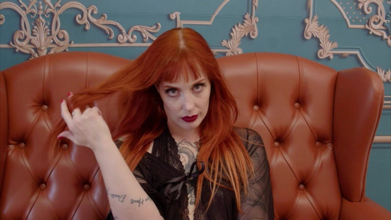 Mel Fire: Watch Your Hot Domme Smoking - Cigar Fetish Paradise
