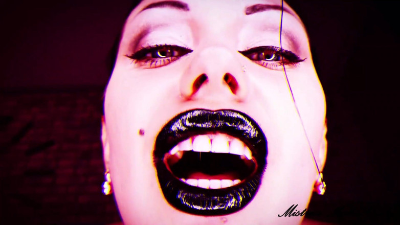 Goddess Misha Goldy: Küsse für loyale sklavin meiner lippen