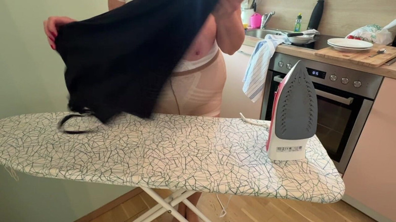 Aunty Sandra vintage girdle queen: Teta Sandra O Domácích Povinnostech Vgq42