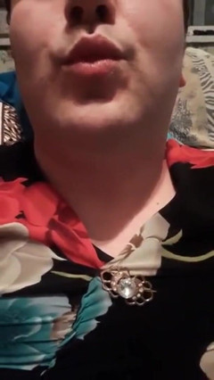 Kitty_Cross: Simpatico ragazzo effeminato fatto in casa amatoriale travestito femminuccia modello...