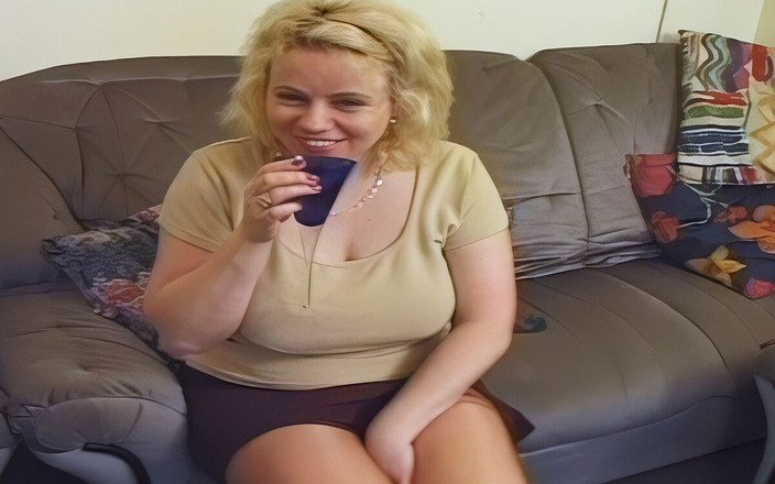 Ben Dover Movies: ब्रिटिश गृहिणियों की कल्पनाओं को Julie के साथ बढ़ाया गया