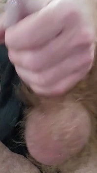Precum na minha calcinha de seda enquanto goza da minha bunda cavalgando um vibrador e esguichando uma enorme carga