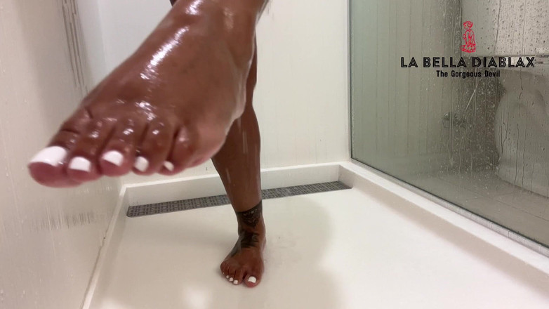 LaBellaDX: 발과 발에 대한 집착