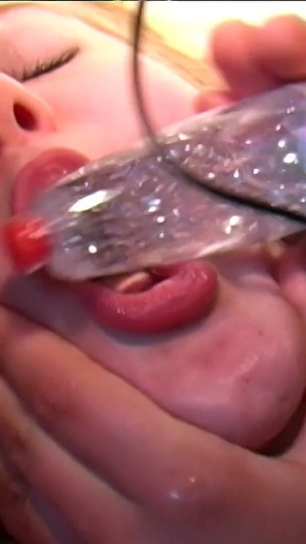 Killergram: Lezdom nóng bỏng làm tình khi cô chủ Frankie Babe đụ...
