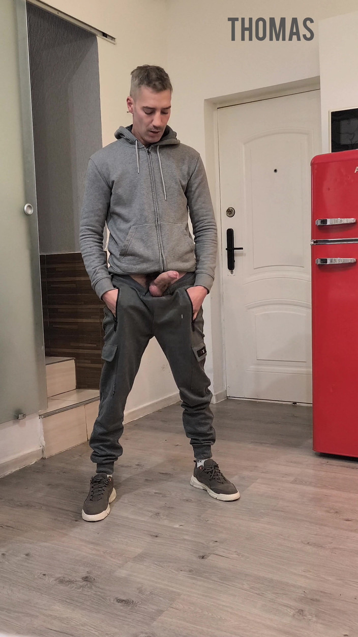 Dexterxxlfun: トーマスのハンズフリーでおしっこをする。