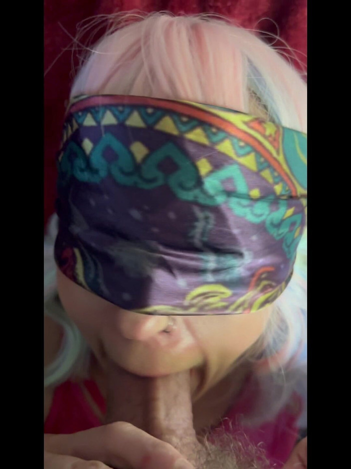 Suzy Wylde: Tie dye voor Suzy &amp; anale haken oh my