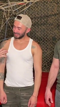 Alessio Benito Massi tarafından korunmasız sikiliyor