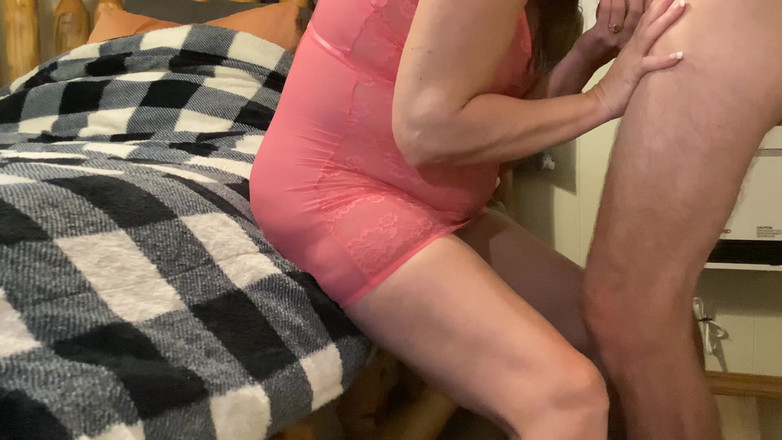 Sallylittle75: वह इसे चाहती है