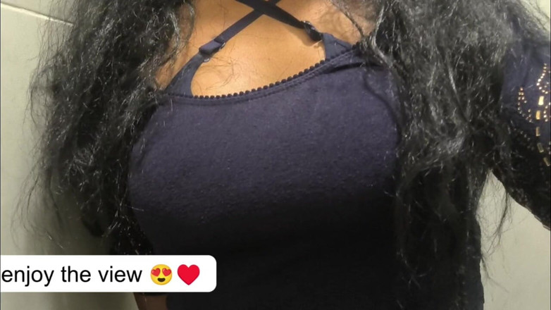 Crossy Riya: Il travestito indiano si diverte