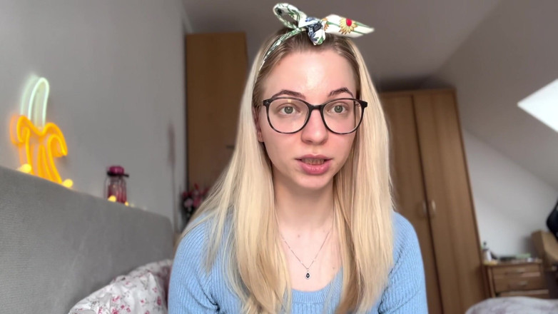 Goddess_Bella_Rae: Osuszyłem go z 5329 dolarów i nowej torby Ysl! (historia findom)