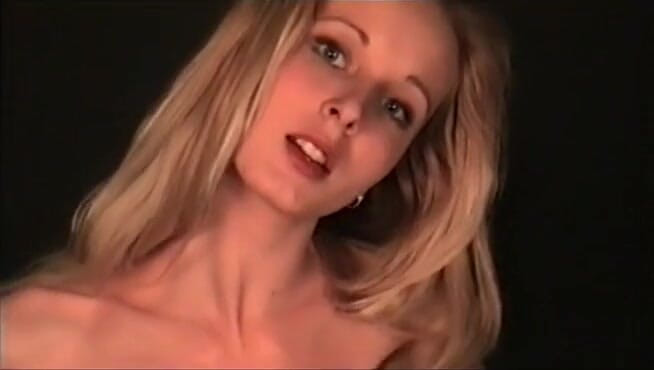 Flash Model Amateurs: Une marinière essaye de te faire bander