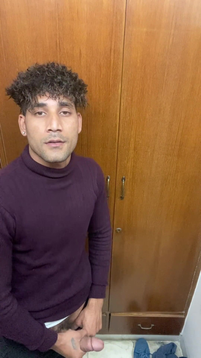 WeakBond365: Domingo disfruta con mi hermosa polla