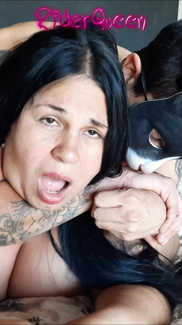 Only Riderqueen BBW Step Mom Latina Alone: Riderqueen被操，粉丝和粉丝视频