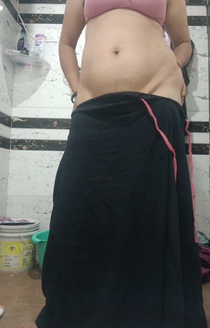 Priyahot77: Priya Bhabi Sexy Video Sexy Tělo