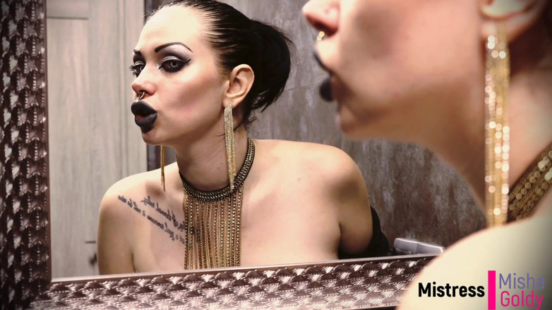 Goddess Misha Goldy: 在你射在我嘴里后 - 我会得到你的生命！撸管