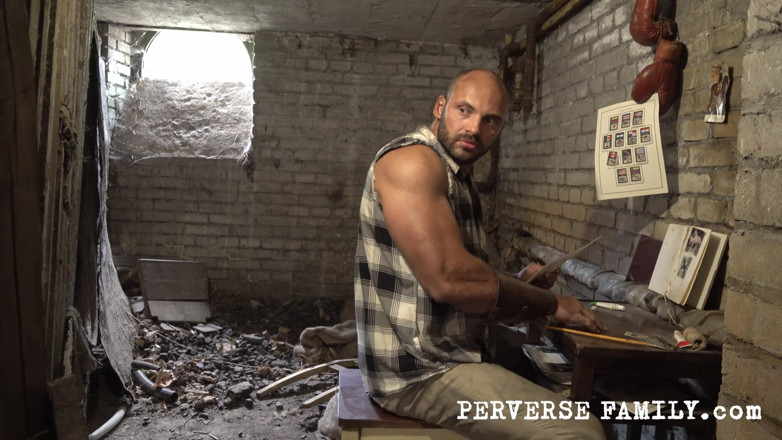 Perverse Family: Perverse Family 5 (season 1): Surprise for the House