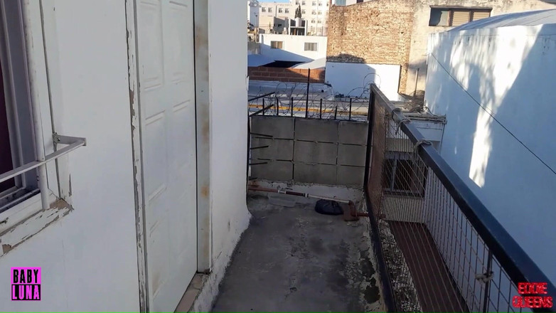 Babyluna939: L-am urmărit acasă doar pentru a miroase și venera pula lui...