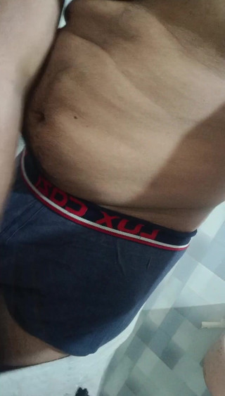 Silverbee4: Desi se distrează în baie