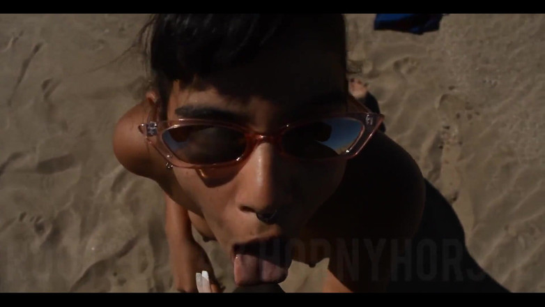 RootsGaia: Sesso in spiaggia