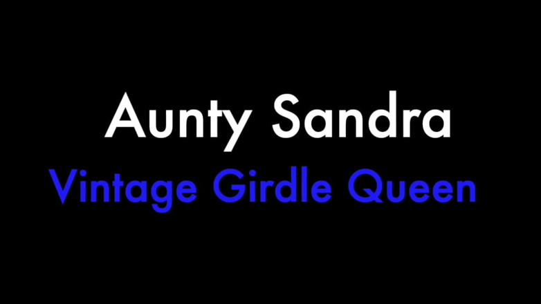 Aunty Sandra vintage girdle queen: Vgq26 тітонька Сандра зустрічає старого друга