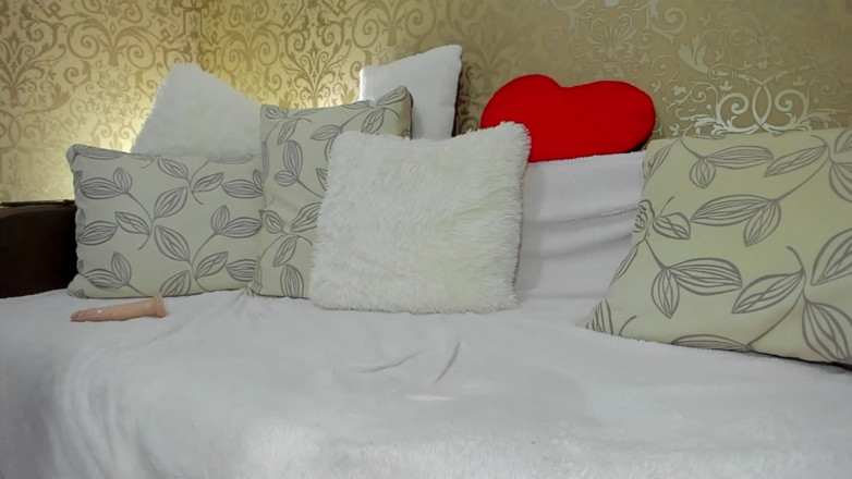 GoddessDana: 90min, masturbação nua esguicho e porra