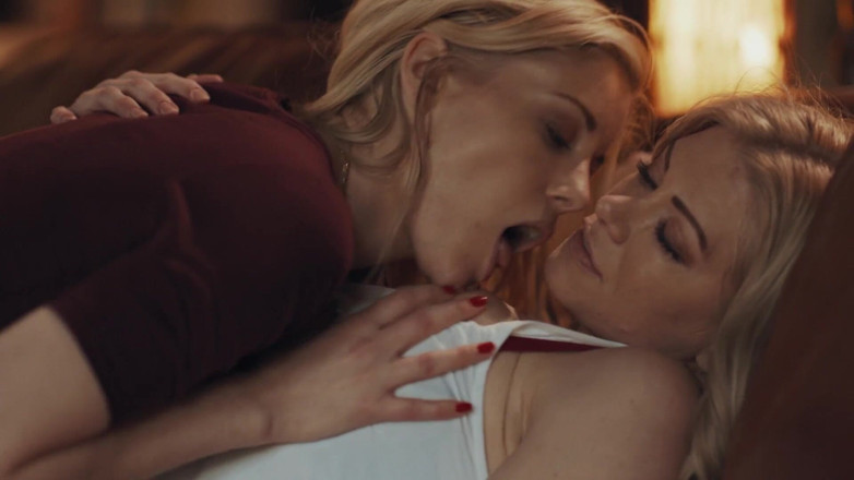 SweetheartVideo: Lesbian analingus 13 adegan 1 lesbian penyayang pantat kecil yang jahat