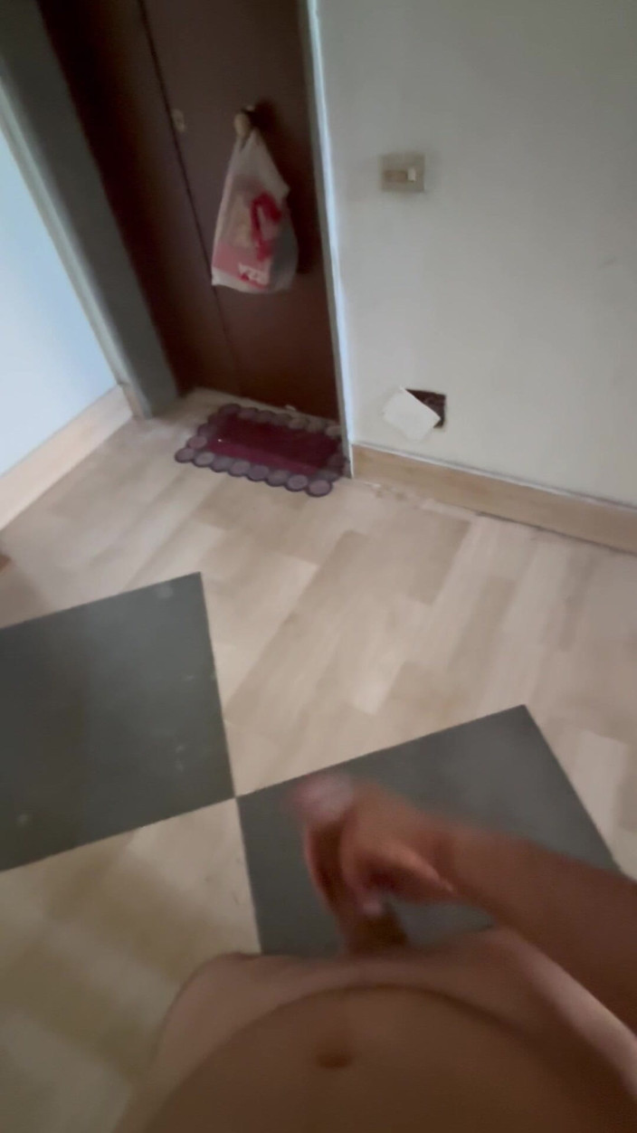 IvoFlair: Příliš vystříkat z balkonu, skoro ho chytili sousedé