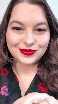 Glossy Red Lips JOI
