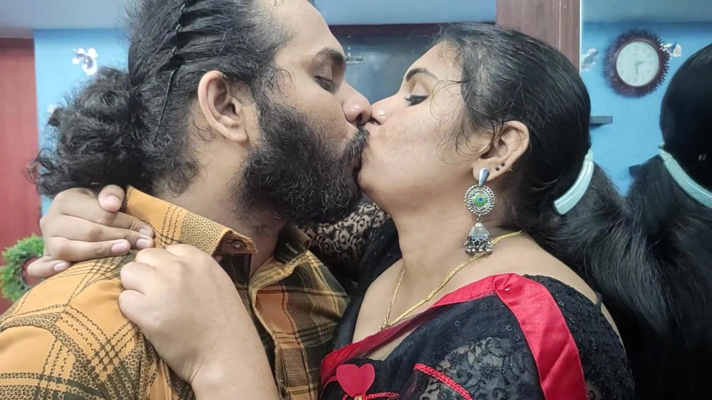 Vaigavarun45: Горячий трах пары Mallu в Сари, удаление сари и горячий трах, лизание пупка, минет, лизание киски и горячий трах в Сари, Mallu пара